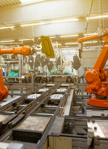 Automotive: Production lines in the automotive industry (c) Simon Kadula, unsplash.com